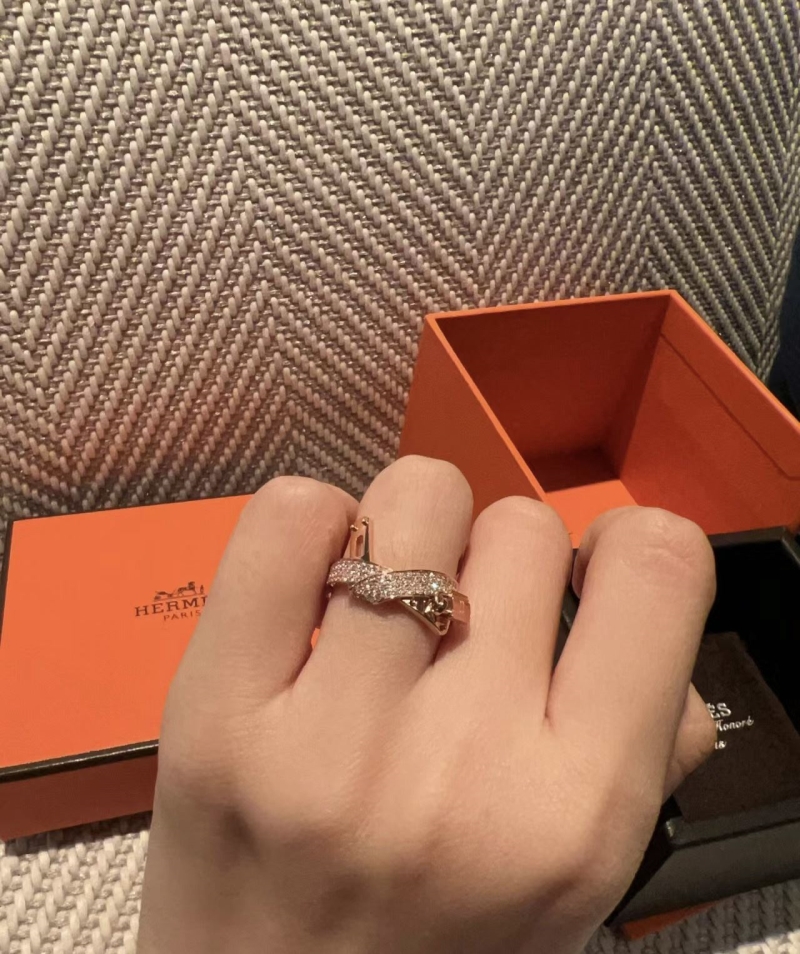 H**me5 rings